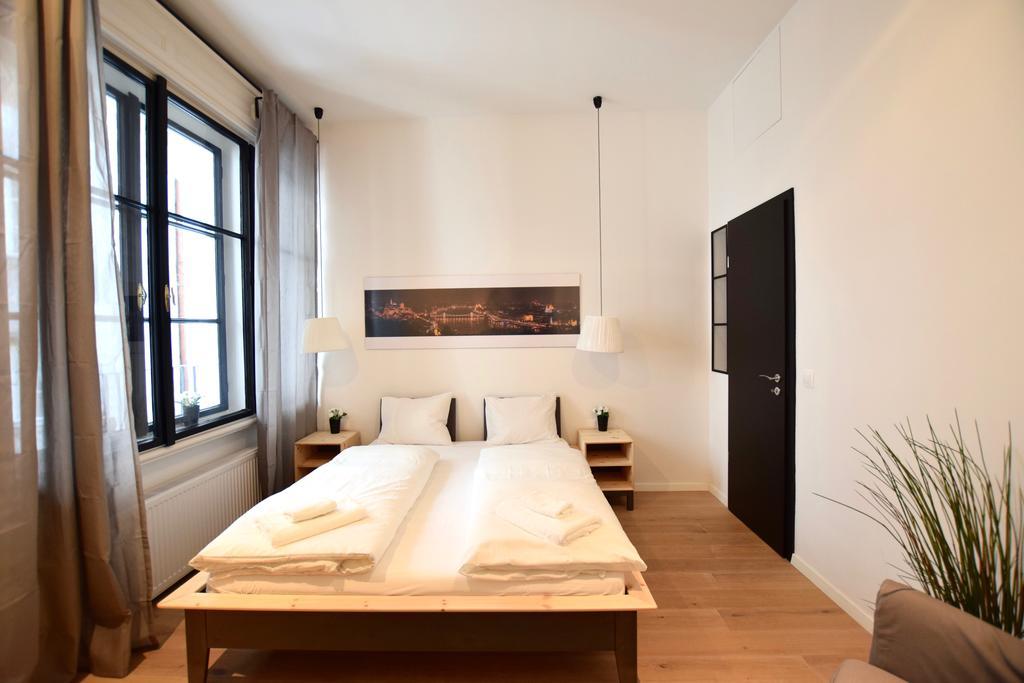 Luxury Apartment By Hi5 - Bajcsy Suite Budapest Esterno foto