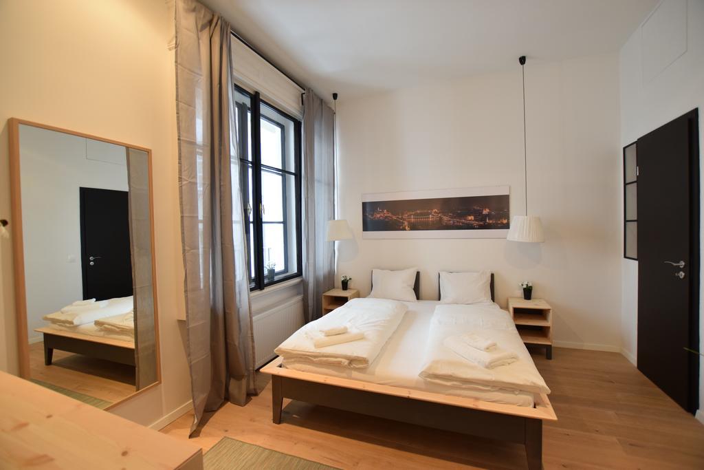 Luxury Apartment By Hi5 - Bajcsy Suite Budapest Esterno foto