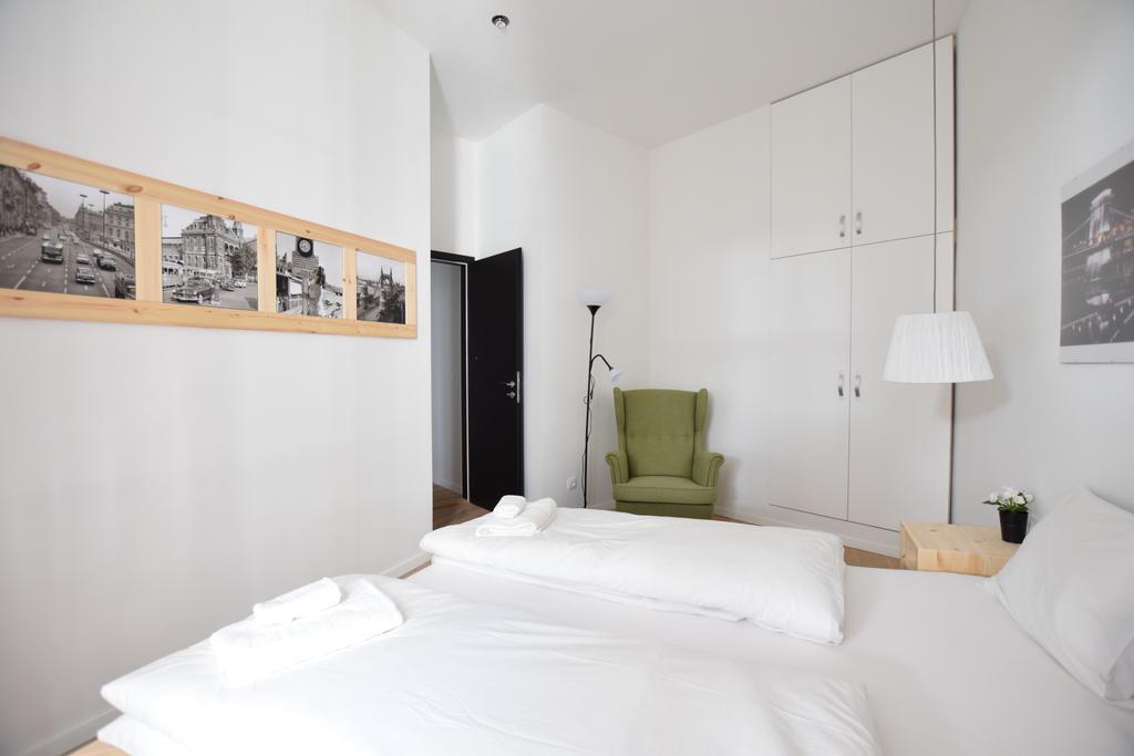 Luxury Apartment By Hi5 - Bajcsy Suite Budapest Esterno foto