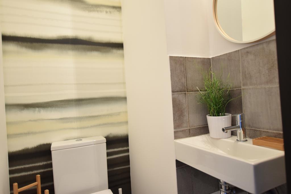 Luxury Apartment By Hi5 - Bajcsy Suite Budapest Esterno foto