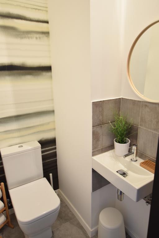 Luxury Apartment By Hi5 - Bajcsy Suite Budapest Esterno foto