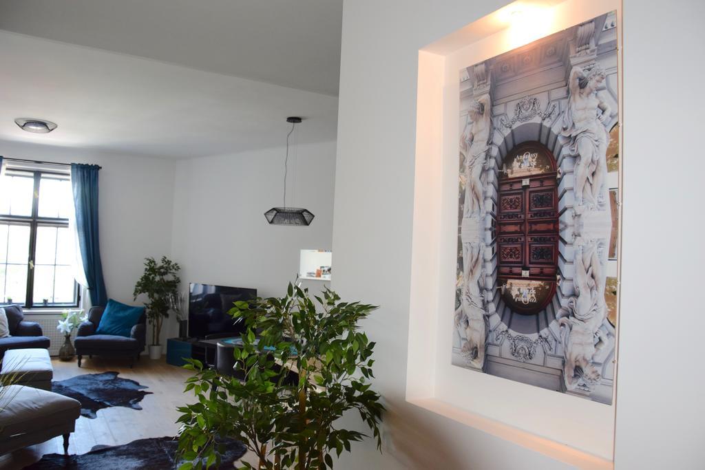 Luxury Apartment By Hi5 - Bajcsy Suite Budapest Esterno foto
